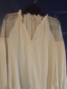 Current Air Cream Lace-Trim V-Neck Top